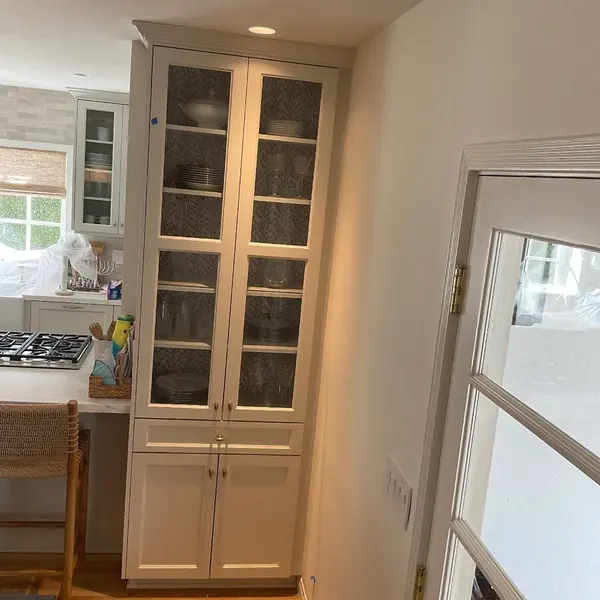 Custom kids&rsquo; built-in desk and bookcase