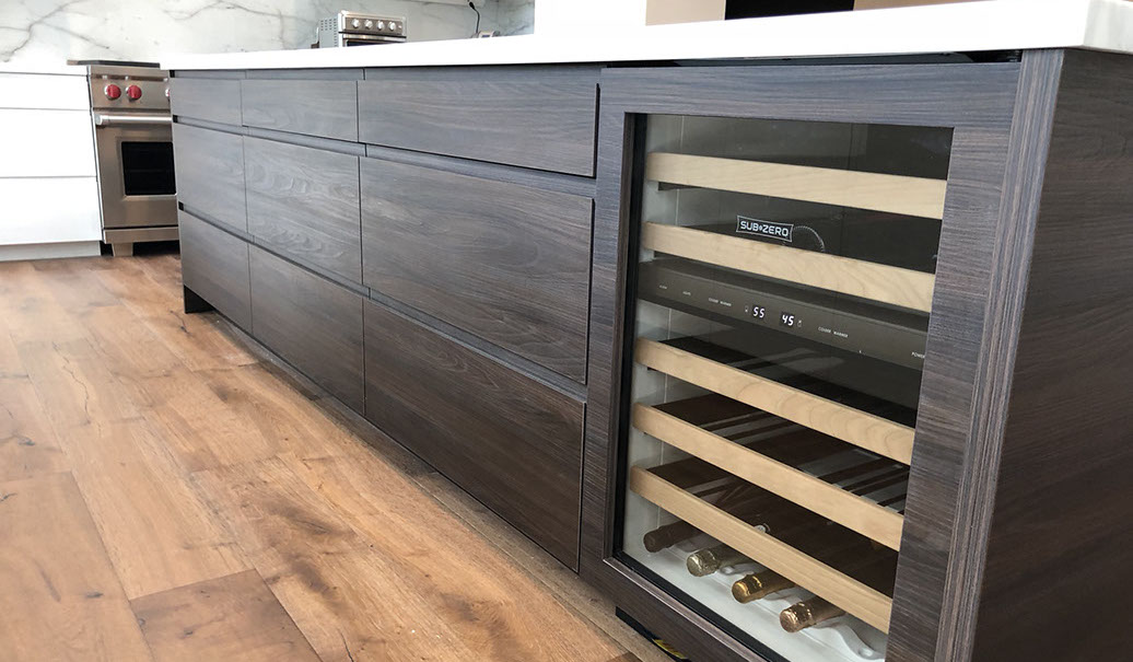 Frameless Alder Kitchen with Shaker Style doors with a Merlot Lacquer Finish